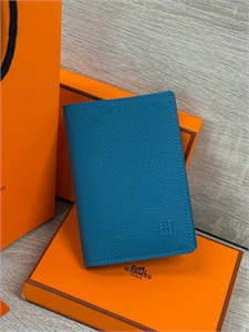 {{productViewItem.photos[photoViewList.activeNavIndex].Alt || productViewItem.photos[photoViewList.activeNavIndex].Description || 'Обложка на паспорт HERMES'}}
