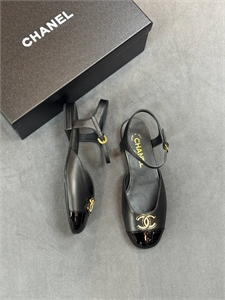 {{productViewItem.photos[photoViewList.activeNavIndex].Alt || productViewItem.photos[photoViewList.activeNavIndex].Description || 'Балетки CHANEL'}}