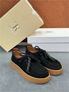 {{productViewItem.photos[photoViewList.activeNavIndex].Alt || productViewItem.photos[photoViewList.activeNavIndex].Description || 'Лоферы THE ROW'}}