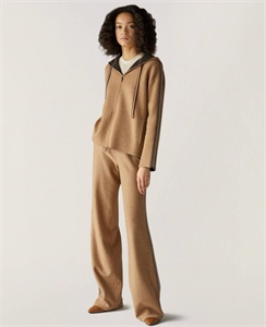 {{productViewItem.photos[photoViewList.activeNavIndex].Alt || productViewItem.photos[photoViewList.activeNavIndex].Description || 'Костюм LORO PIANA'}}