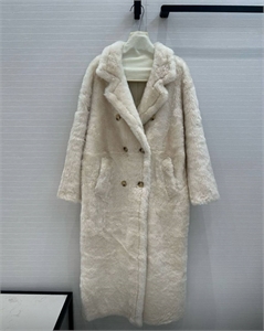 {{productViewItem.photos[photoViewList.activeNavIndex].Alt || productViewItem.photos[photoViewList.activeNavIndex].Description || 'Шуба MAX MARA Овчина'}}