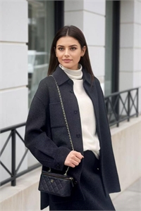 {{productViewItem.photos[photoViewList.activeNavIndex].Alt || productViewItem.photos[photoViewList.activeNavIndex].Description || 'Полупальто LORO PIANA'}}