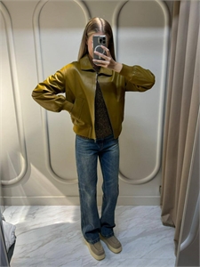 {{productViewItem.photos[photoViewList.activeNavIndex].Alt || productViewItem.photos[photoViewList.activeNavIndex].Description || 'Куртка BOTTEGA VENETA'}}