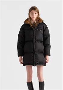 {{productViewItem.photos[photoViewList.activeNavIndex].Alt || productViewItem.photos[photoViewList.activeNavIndex].Description || 'Пуховик PRADA'}}