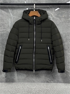 {{productViewItem.photos[photoViewList.activeNavIndex].Alt || productViewItem.photos[photoViewList.activeNavIndex].Description || 'Пуховик TOM FORD'}}