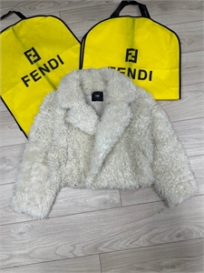 {{productViewItem.photos[photoViewList.activeNavIndex].Alt || productViewItem.photos[photoViewList.activeNavIndex].Description || 'Шуба FENDI Натуральная овчина , телячья кожа'}}