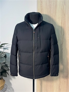{{productViewItem.photos[photoViewList.activeNavIndex].Alt || productViewItem.photos[photoViewList.activeNavIndex].Description || 'куртка ZEGNA'}}