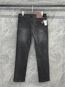 {{productViewItem.photos[photoViewList.activeNavIndex].Alt || productViewItem.photos[photoViewList.activeNavIndex].Description || 'Джинсы ISAIA'}}