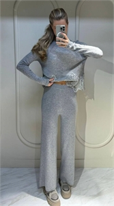 {{productViewItem.photos[photoViewList.activeNavIndex].Alt || productViewItem.photos[photoViewList.activeNavIndex].Description || 'Костюм  ERMANO SCERVINO'}}