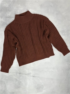 {{productViewItem.photos[photoViewList.activeNavIndex].Alt || productViewItem.photos[photoViewList.activeNavIndex].Description || 'Свитер BRUNELLO CUCINELLI'}}