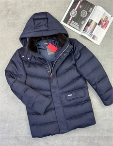 {{productViewItem.photos[photoViewList.activeNavIndex].Alt || productViewItem.photos[photoViewList.activeNavIndex].Description || 'Куртка KITON  из натурального кашемира'}}