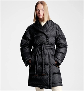 {{productViewItem.photos[photoViewList.activeNavIndex].Alt || productViewItem.photos[photoViewList.activeNavIndex].Description || 'Пуховик LOUIS VUITTON'}}