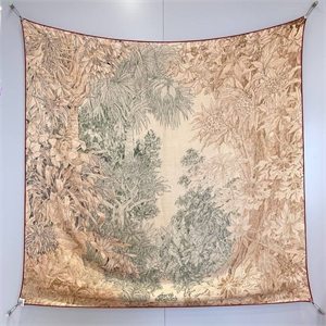 {{productViewItem.photos[photoViewList.activeNavIndex].Alt || productViewItem.photos[photoViewList.activeNavIndex].Description || 'Платок HERMES'}}