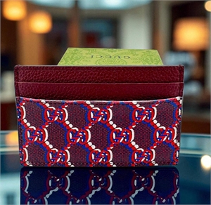 {{productViewItem.photos[photoViewList.activeNavIndex].Alt || productViewItem.photos[photoViewList.activeNavIndex].Description || 'Картхолдер GUCCI'}}