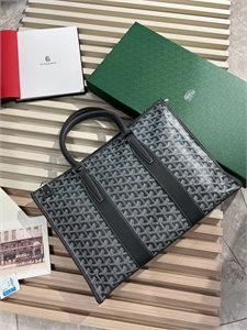 {{productViewItem.photos[photoViewList.activeNavIndex].Alt || productViewItem.photos[photoViewList.activeNavIndex].Description || 'Сумка GOYARD'}}