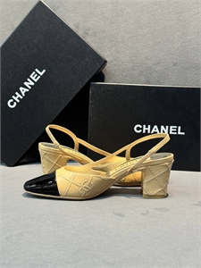 {{productViewItem.photos[photoViewList.activeNavIndex].Alt || productViewItem.photos[photoViewList.activeNavIndex].Description || 'Туфли CHANEL'}}