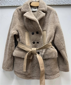 {{productViewItem.photos[photoViewList.activeNavIndex].Alt || productViewItem.photos[photoViewList.activeNavIndex].Description || 'Дубленка MIU MIU'}}