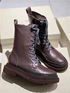 {{productViewItem.photos[photoViewList.activeNavIndex].Alt || productViewItem.photos[photoViewList.activeNavIndex].Description || 'Ботинки BRUNELLO CUCINELLI'}}