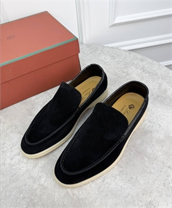 {{productViewItem.photos[photoViewList.activeNavIndex].Alt || productViewItem.photos[photoViewList.activeNavIndex].Description || 'Лоферы LORO PIANA'}}