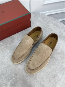 {{productViewItem.photos[photoViewList.activeNavIndex].Alt || productViewItem.photos[photoViewList.activeNavIndex].Description || 'Лоферы LORO PIANA'}}