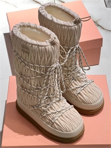 {{productViewItem.photos[photoViewList.activeNavIndex].Alt || productViewItem.photos[photoViewList.activeNavIndex].Description || 'Обувь MIU MIU'}}