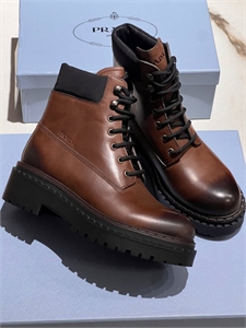 {{productViewItem.photos[photoViewList.activeNavIndex].Alt || productViewItem.photos[photoViewList.activeNavIndex].Description || 'Ботинки PRADA'}}