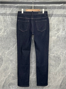 {{productViewItem.photos[photoViewList.activeNavIndex].Alt || productViewItem.photos[photoViewList.activeNavIndex].Description || 'Джинсы BRIONI'}}