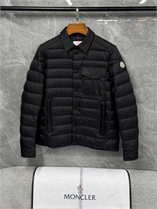 {{productViewItem.photos[photoViewList.activeNavIndex].Alt || productViewItem.photos[photoViewList.activeNavIndex].Description || 'Куртка MONCLER'}}