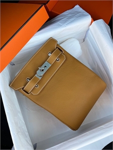 {{productViewItem.photos[photoViewList.activeNavIndex].Alt || productViewItem.photos[photoViewList.activeNavIndex].Description || 'Сумка HERMES'}}