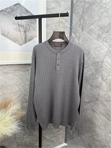 {{productViewItem.photos[photoViewList.activeNavIndex].Alt || productViewItem.photos[photoViewList.activeNavIndex].Description || 'Джемпер LP'}}