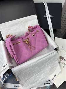 {{productViewItem.photos[photoViewList.activeNavIndex].Alt || productViewItem.photos[photoViewList.activeNavIndex].Description || 'Сумка CHANEL'}}