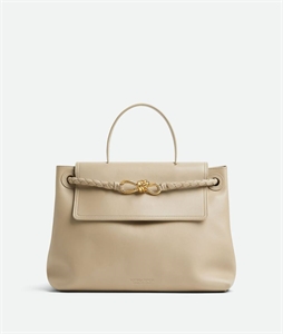 {{productViewItem.photos[photoViewList.activeNavIndex].Alt || productViewItem.photos[photoViewList.activeNavIndex].Description || 'Сумка BOTTEGA VENETA'}}