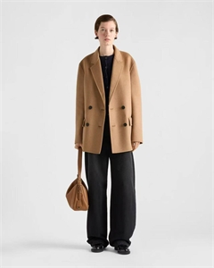 {{productViewItem.photos[photoViewList.activeNavIndex].Alt || productViewItem.photos[photoViewList.activeNavIndex].Description || 'Пальто PRADA'}}