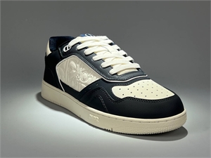 {{productViewItem.photos[photoViewList.activeNavIndex].Alt || productViewItem.photos[photoViewList.activeNavIndex].Description || 'Кеды DIOR'}}