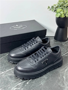 {{productViewItem.photos[photoViewList.activeNavIndex].Alt || productViewItem.photos[photoViewList.activeNavIndex].Description || 'Кроссовки PRADA'}}
