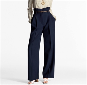 {{productViewItem.photos[photoViewList.activeNavIndex].Alt || productViewItem.photos[photoViewList.activeNavIndex].Description || 'Брюки LOUIS VUITTON'}}