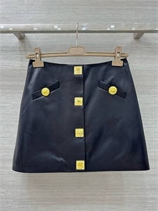 {{productViewItem.photos[photoViewList.activeNavIndex].Alt || productViewItem.photos[photoViewList.activeNavIndex].Description || 'Юбка Schiaparelli'}}