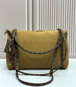 {{productViewItem.photos[photoViewList.activeNavIndex].Alt || productViewItem.photos[photoViewList.activeNavIndex].Description || 'Сумка  LOUIS VUITTON'}}
