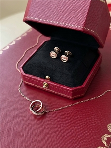 {{productViewItem.photos[photoViewList.activeNavIndex].Alt || productViewItem.photos[photoViewList.activeNavIndex].Description || 'Серьги CARTIER'}}