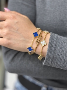 {{productViewItem.photos[photoViewList.activeNavIndex].Alt || productViewItem.photos[photoViewList.activeNavIndex].Description || 'Браслет Van Cleef 5 мотивов'}}