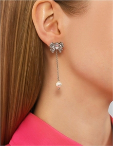 {{productViewItem.photos[photoViewList.activeNavIndex].Alt || productViewItem.photos[photoViewList.activeNavIndex].Description || 'Серьги MIU MIU'}}