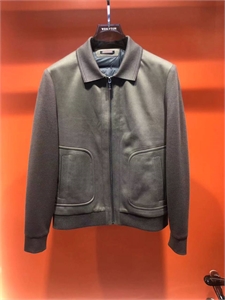 {{productViewItem.photos[photoViewList.activeNavIndex].Alt || productViewItem.photos[photoViewList.activeNavIndex].Description || 'Куртка ZEGNA'}}