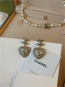 {{productViewItem.photos[photoViewList.activeNavIndex].Alt || productViewItem.photos[photoViewList.activeNavIndex].Description || 'Серьги CHANEL'}}