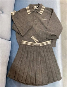 Костюм MIU MIU 161623