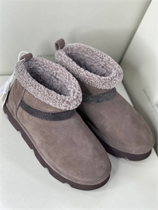 {{productViewItem.photos[photoViewList.activeNavIndex].Alt || productViewItem.photos[photoViewList.activeNavIndex].Description || 'Обувь BRUNELLO CUCINELLI'}}