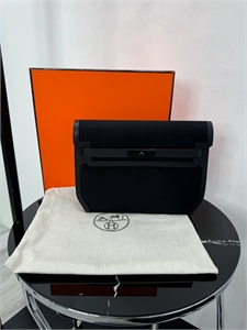 {{productViewItem.photos[photoViewList.activeNavIndex].Alt || productViewItem.photos[photoViewList.activeNavIndex].Description || 'Сумка HERMES'}}