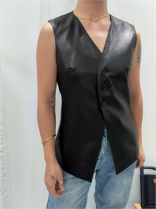 {{productViewItem.photos[photoViewList.activeNavIndex].Alt || productViewItem.photos[photoViewList.activeNavIndex].Description || 'Жилетка HERMES'}}