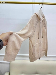 {{productViewItem.photos[photoViewList.activeNavIndex].Alt || productViewItem.photos[photoViewList.activeNavIndex].Description || 'Костюм BRUNELLO CUCINELLI'}}