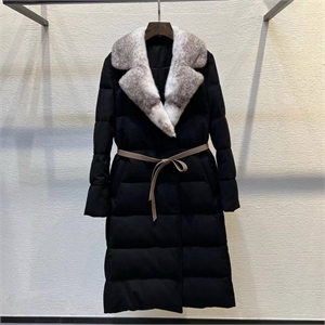{{productViewItem.photos[photoViewList.activeNavIndex].Alt || productViewItem.photos[photoViewList.activeNavIndex].Description || 'Пальто LORO PIANA'}}