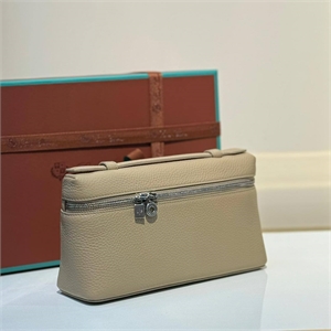 {{productViewItem.photos[photoViewList.activeNavIndex].Alt || productViewItem.photos[photoViewList.activeNavIndex].Description || 'Сумка LORO PIANA'}}